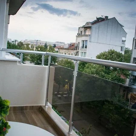 Unbeatable Location -center: New Flat With Terrace